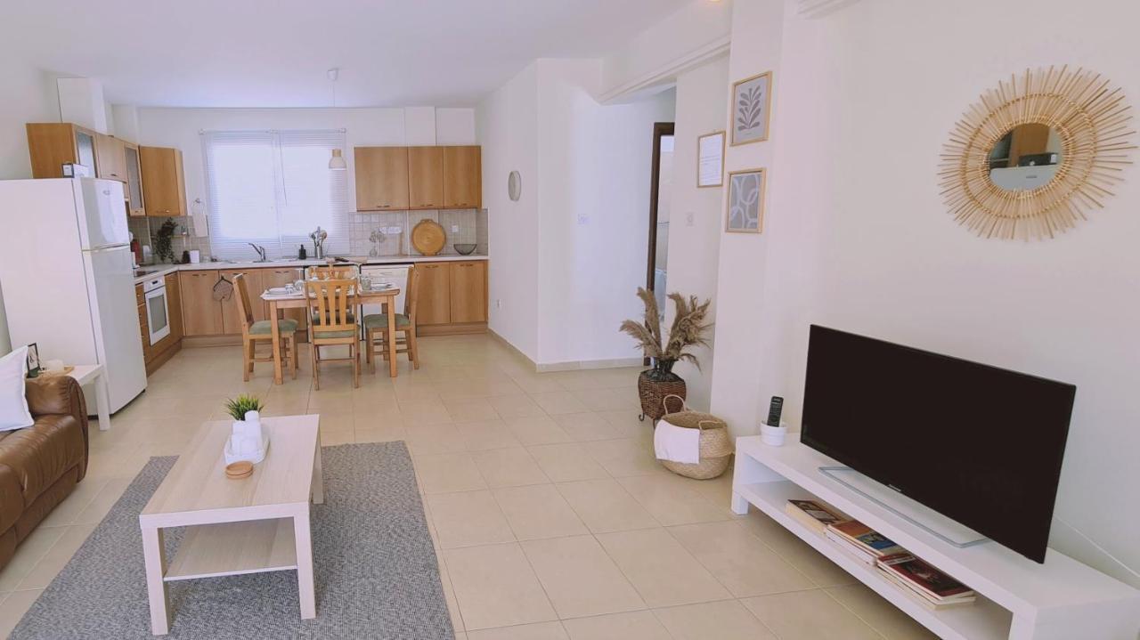 Stay Sunny Palms Apartment Voroklini Exterior photo