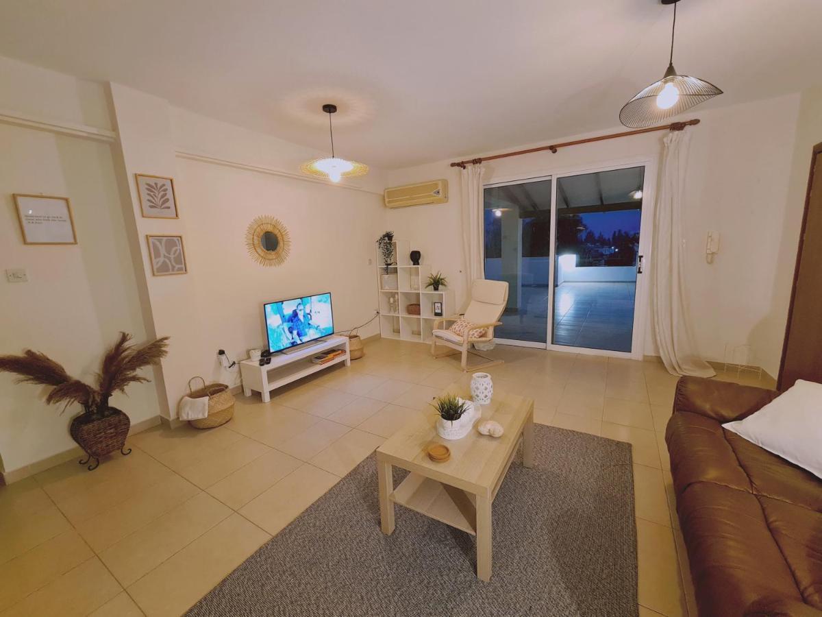 Stay Sunny Palms Apartment Voroklini Exterior photo